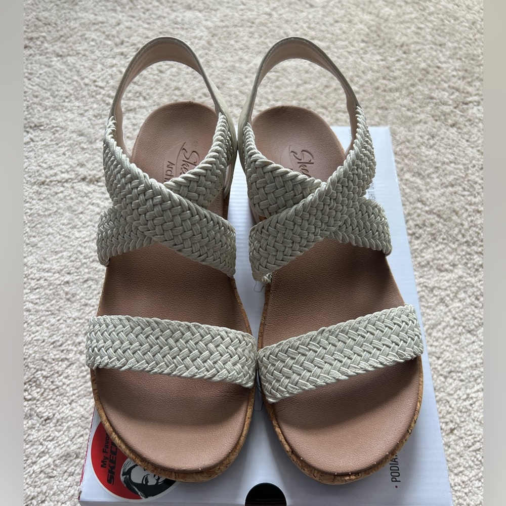Skechers Arch Fit Beverlee-Love Sparks-Natural sandal, women’s size 8